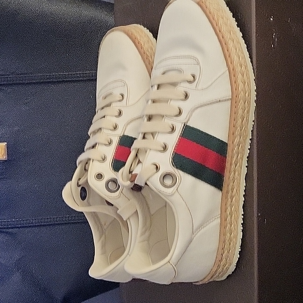 Gucci casual shoe